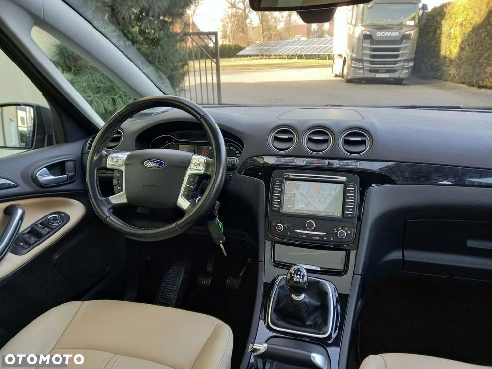 Ford S-Max 2.0 TDCi DPF Business Edition - 24