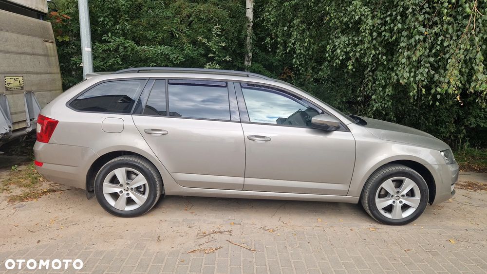 Skoda Octavia 1.6 TDI 4x4 Ambition - 4