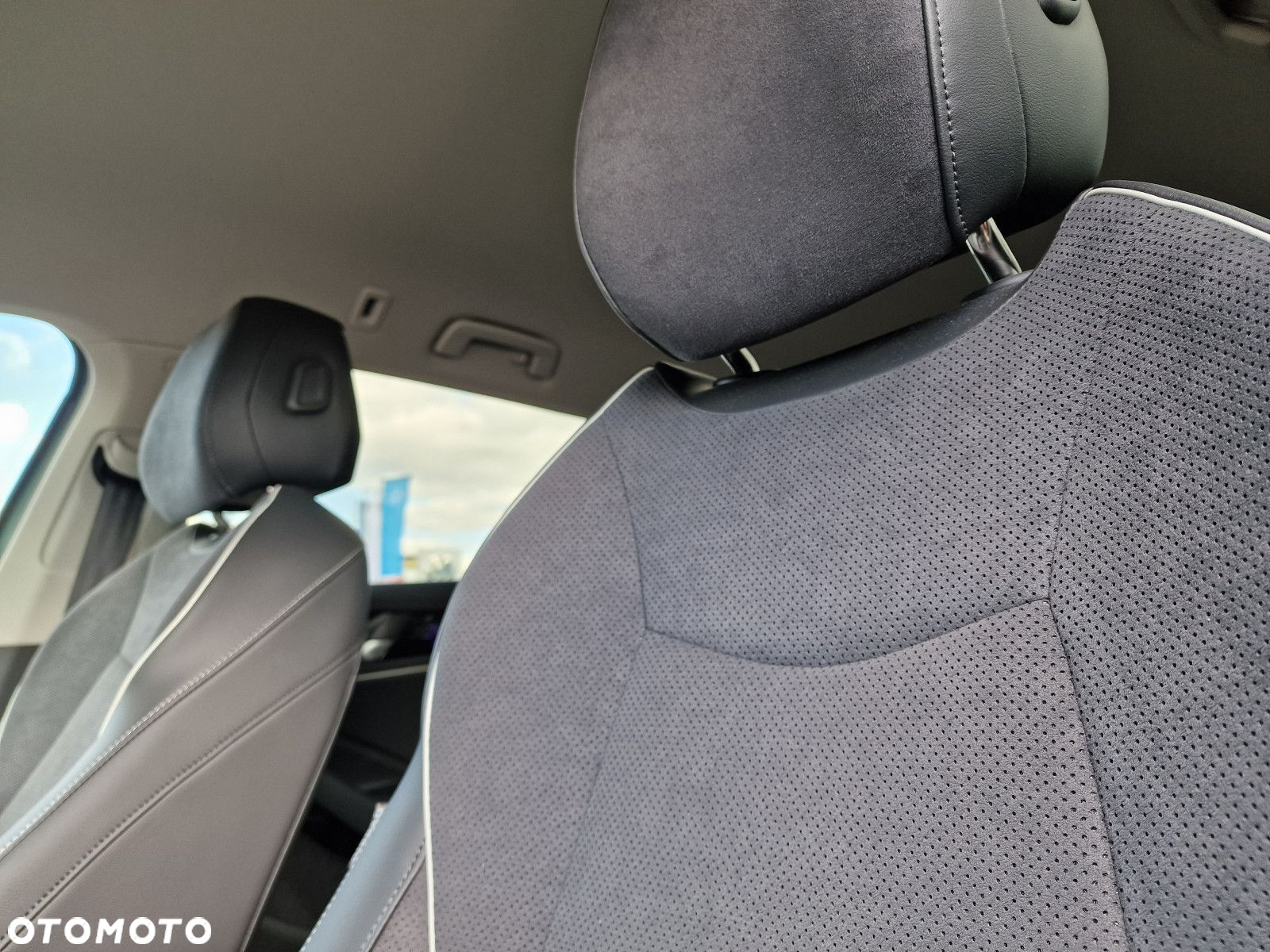 Volkswagen Passat - 11