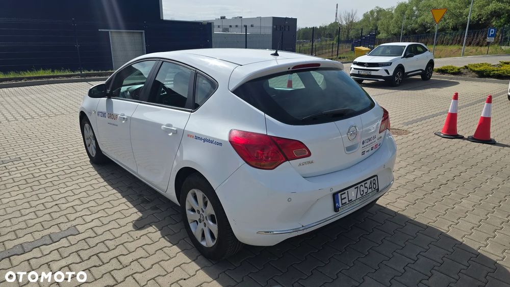 Opel Astra 1.6 CDTI Enjoy S&S - 9