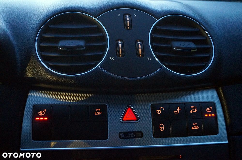 Mercedes-Benz CLK 220 CDI Automatik Avantgarde - 31