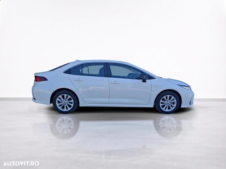 Toyota Corolla - 8
