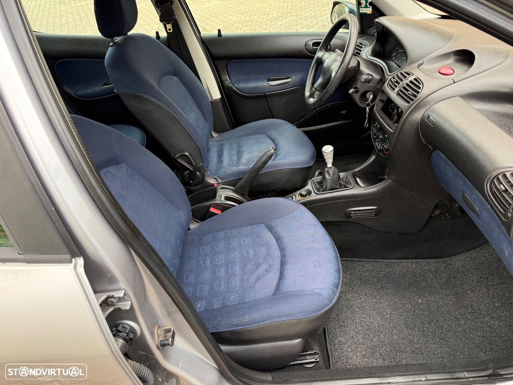 Peugeot 206 1.1 XT - 11