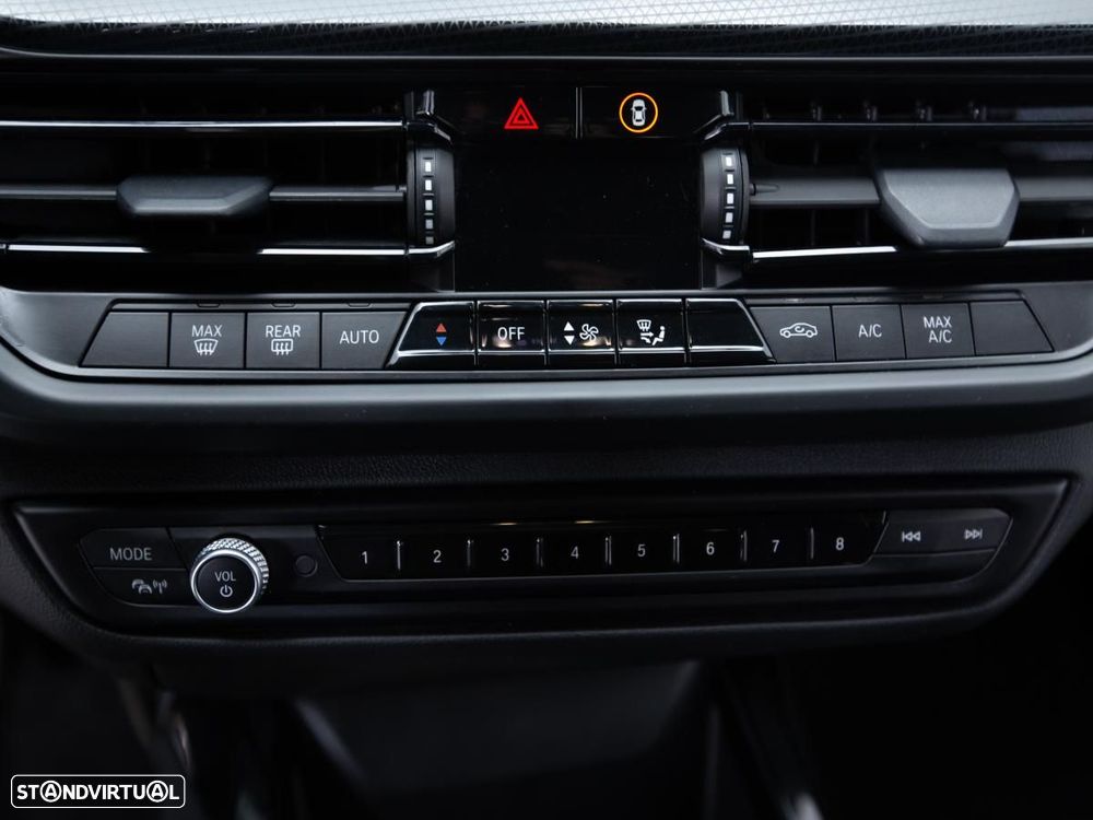 BMW 116 d Corporate Edition — fotografia 16