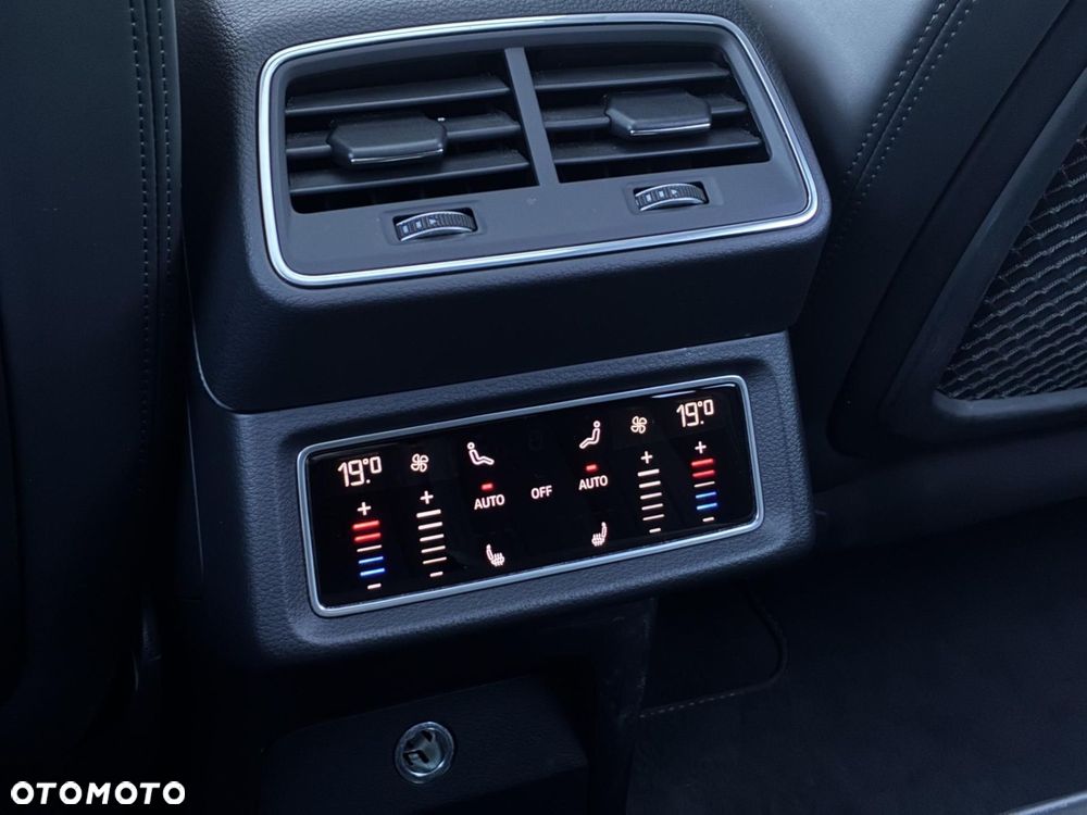 Audi e-tron 50 Quattro S Line - 35