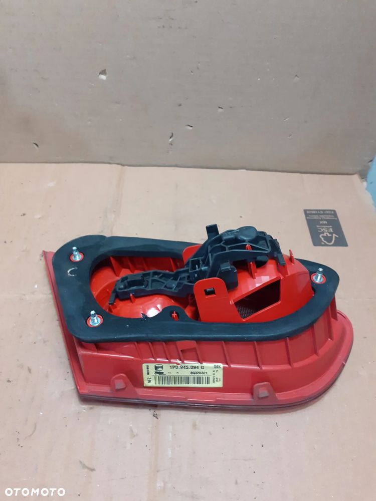 SEAT LEON 2 II LIFT 09-12r LAMPA KLAPY PRAWA TYŁ - 5