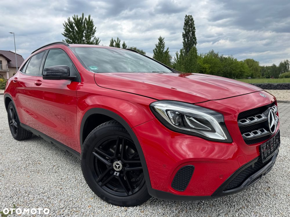 Mercedes-Benz GLA 180 Urban - 17