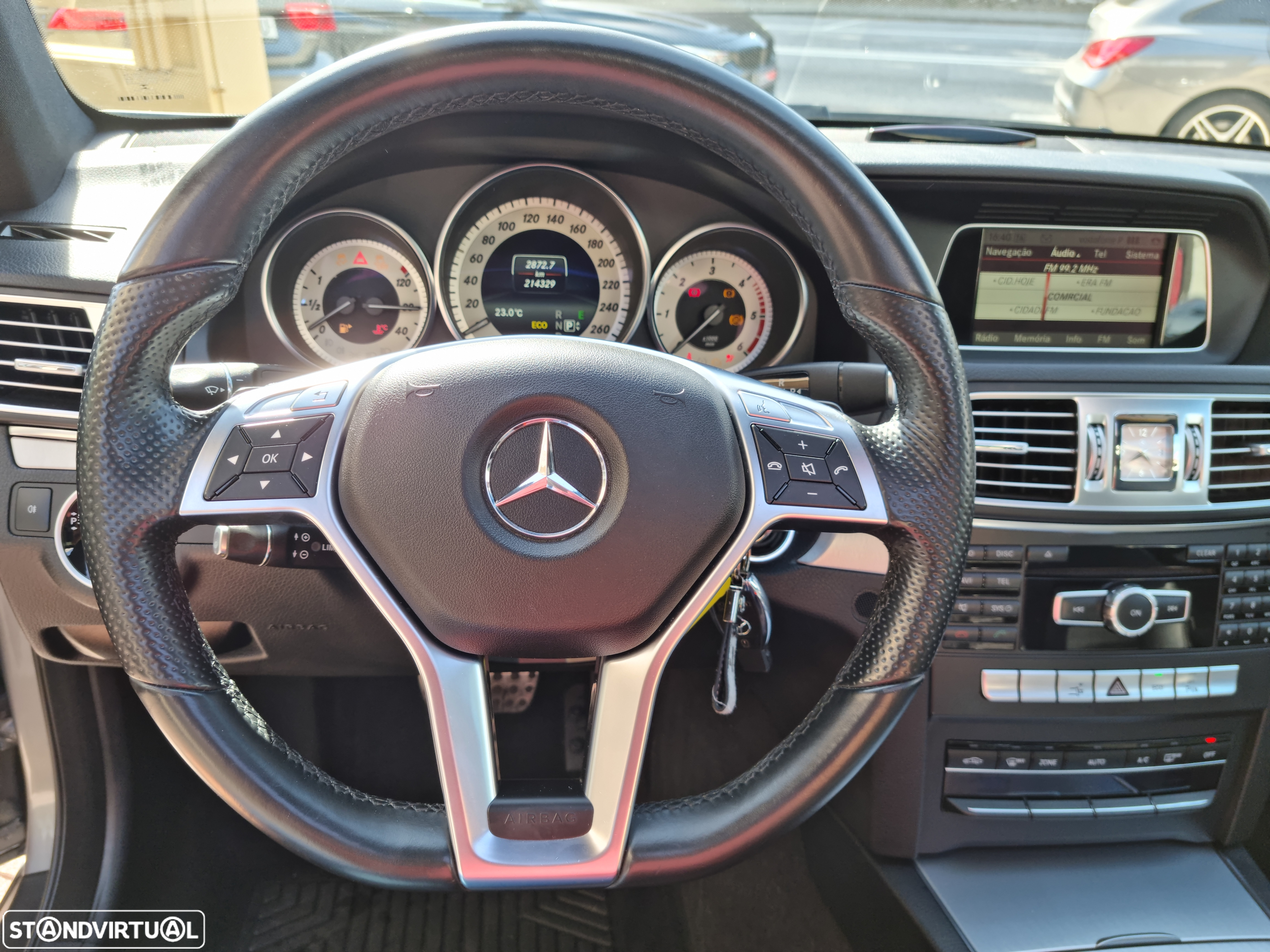 Mercedes-Benz E 220 CDI DPF Coupe BlueEFFICIENCY 7G-TRONIC Avantgarde - 30