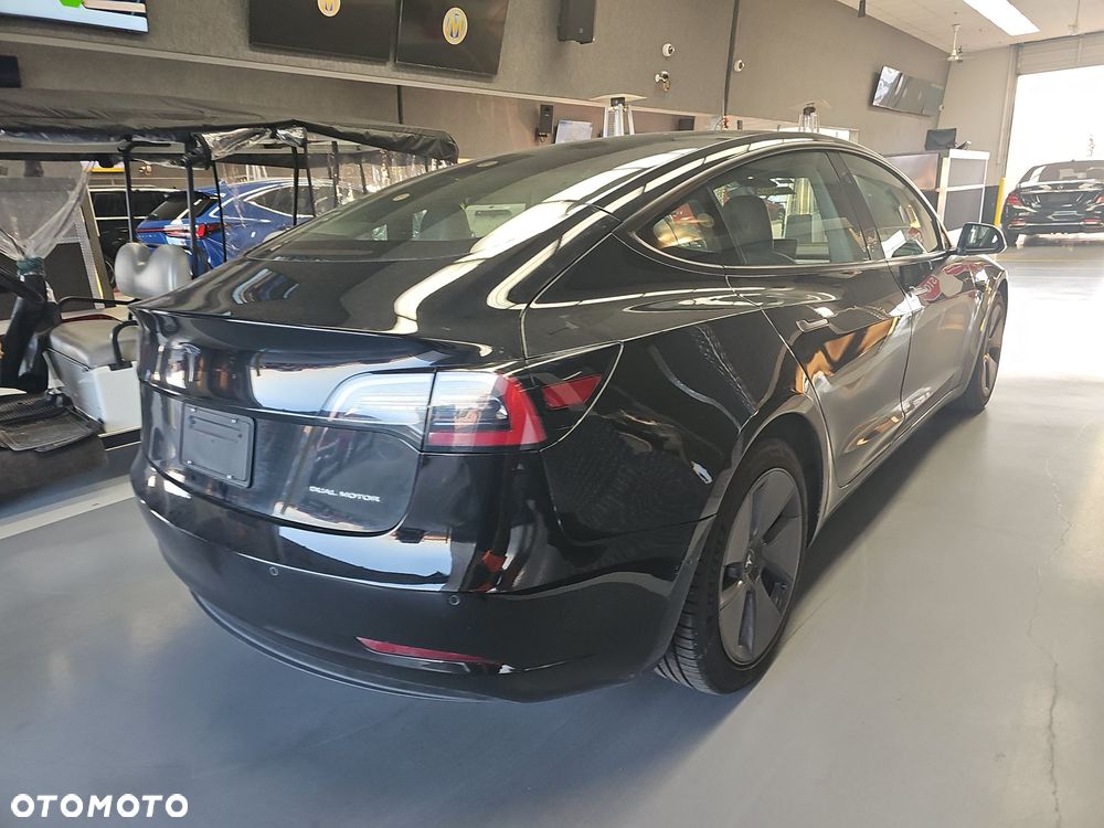 Tesla Model 3 Long Range AWD - 4