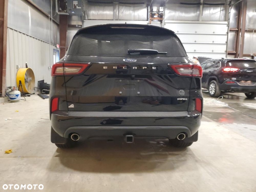 Ford Kuga 2.0 EcoBoost 4x4 Titanium - 21