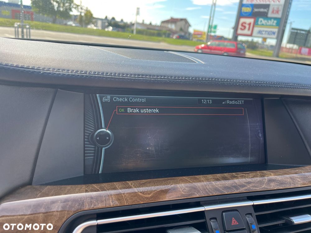 BMW Seria 7 740d - 14