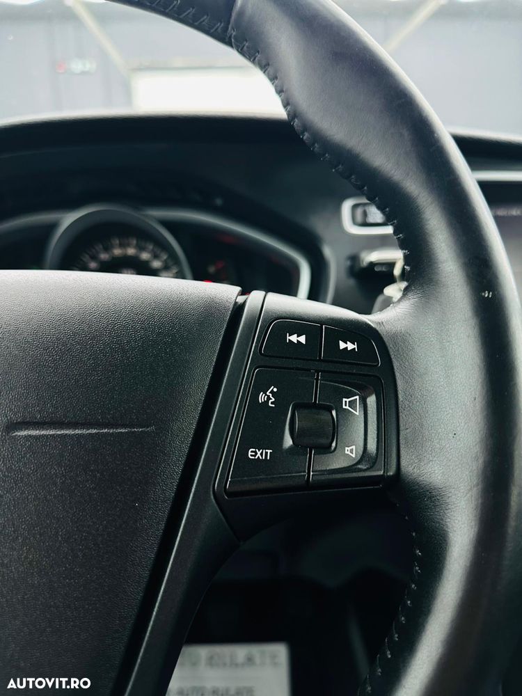 Volvo V40 D2 You - 25