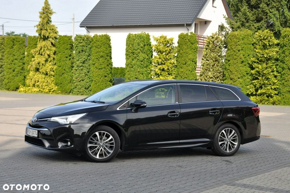 Toyota Avensis - 11