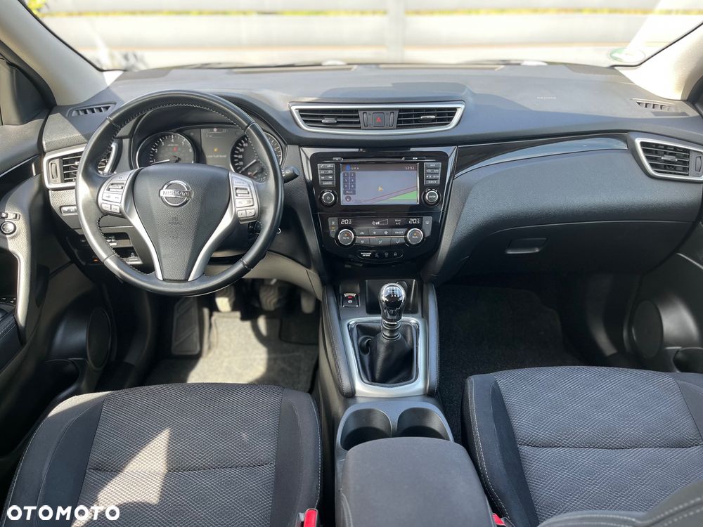 Nissan Qashqai 1.2 DIG-T N-Vision - 16