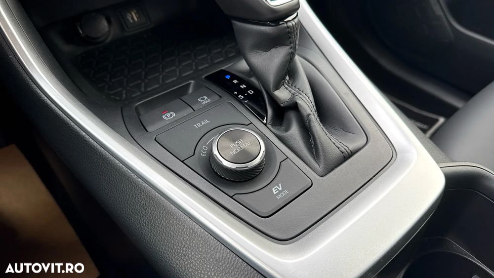 Toyota RAV4 2.5 VVT-iE 4x4 Dynamic - 26