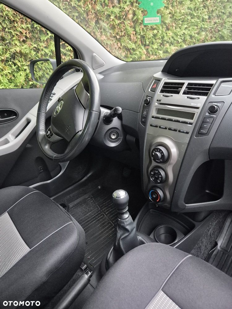 Toyota Yaris - 9