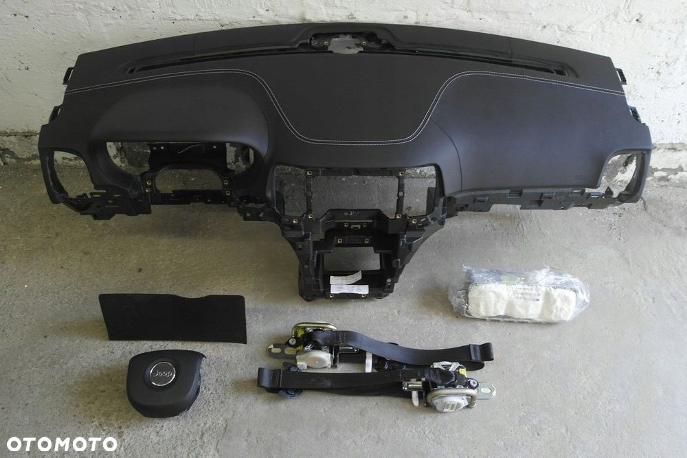 jeep grand cherokee wk2 srt airbag kokpit pulpit pÓŁka deska konsola pasy