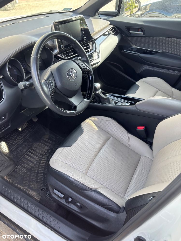 Toyota C-HR 2.0 Hybrid Executive - 17