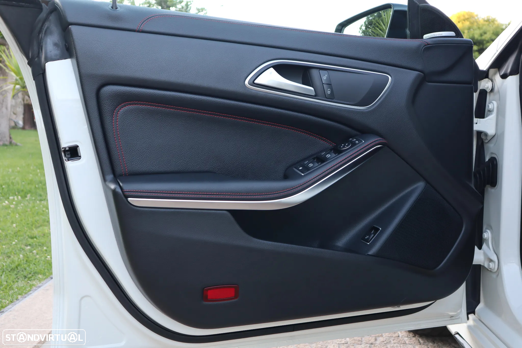 Mercedes-Benz CLA 45 AMG Shooting Brake 4Matic 7G-DCT - 14