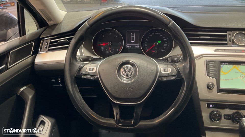 VW Passat Variant 1.6 TDI Confortline DSG - 16
