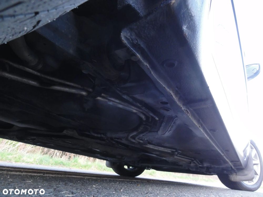 Ford Galaxy 2.0 TDCi Ghia - 33