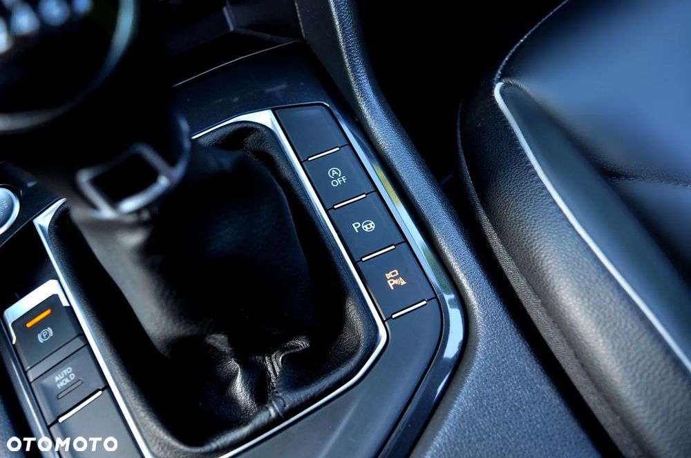 Volkswagen Tiguan 2.0 TDI SCR R-Line - 30