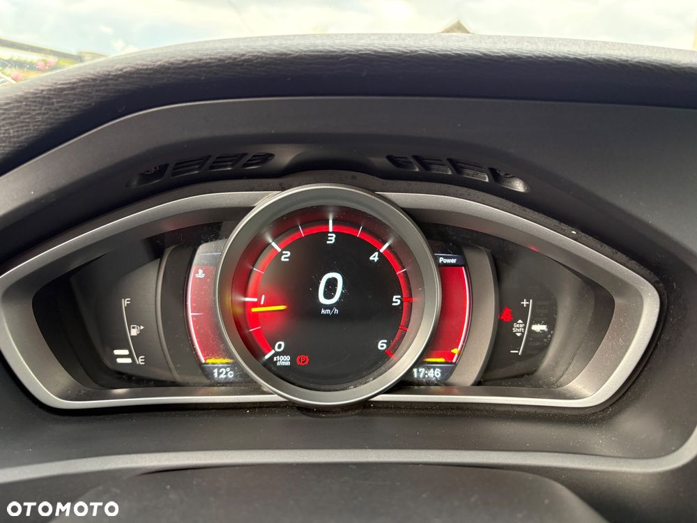 Volvo V40 Cross Country D3 Summum - 19