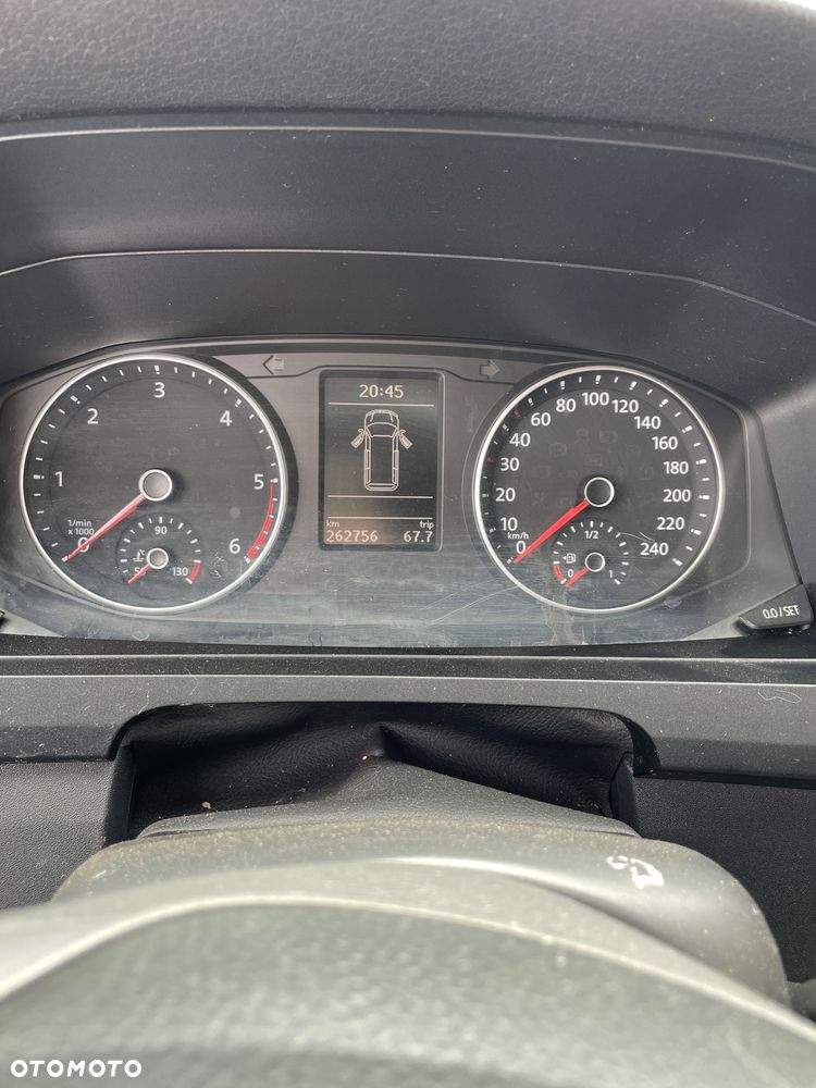 Volkswagen Transporter - 11