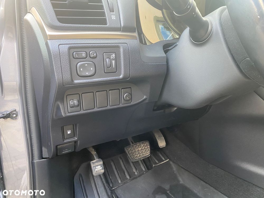 Lexus CT ver-200h-comfort - 17