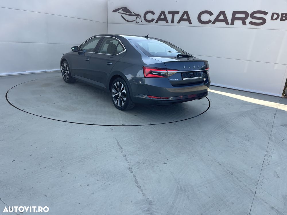 Skoda Superb 2.0 TDI DSG Selection - 10