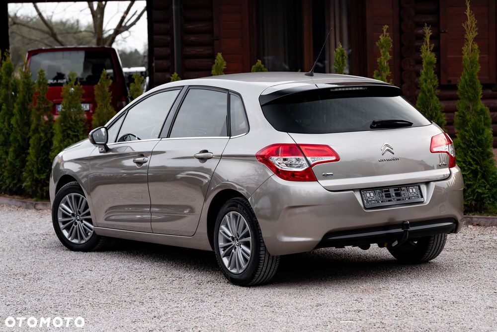 Citroën C4 e-HDi 110 Selection - 9