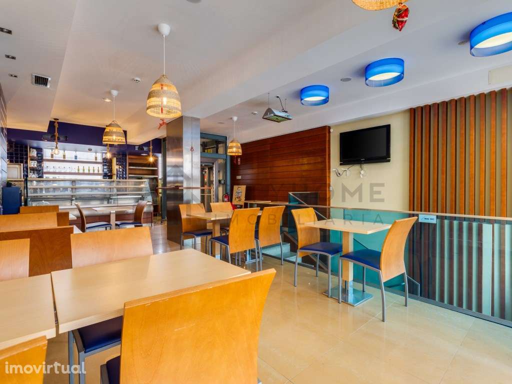 Espaço Comercial de 425m² no Coração de Faro - Grande imagem: 3/56