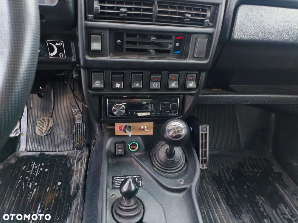 Lada Niva 4x4 - 6