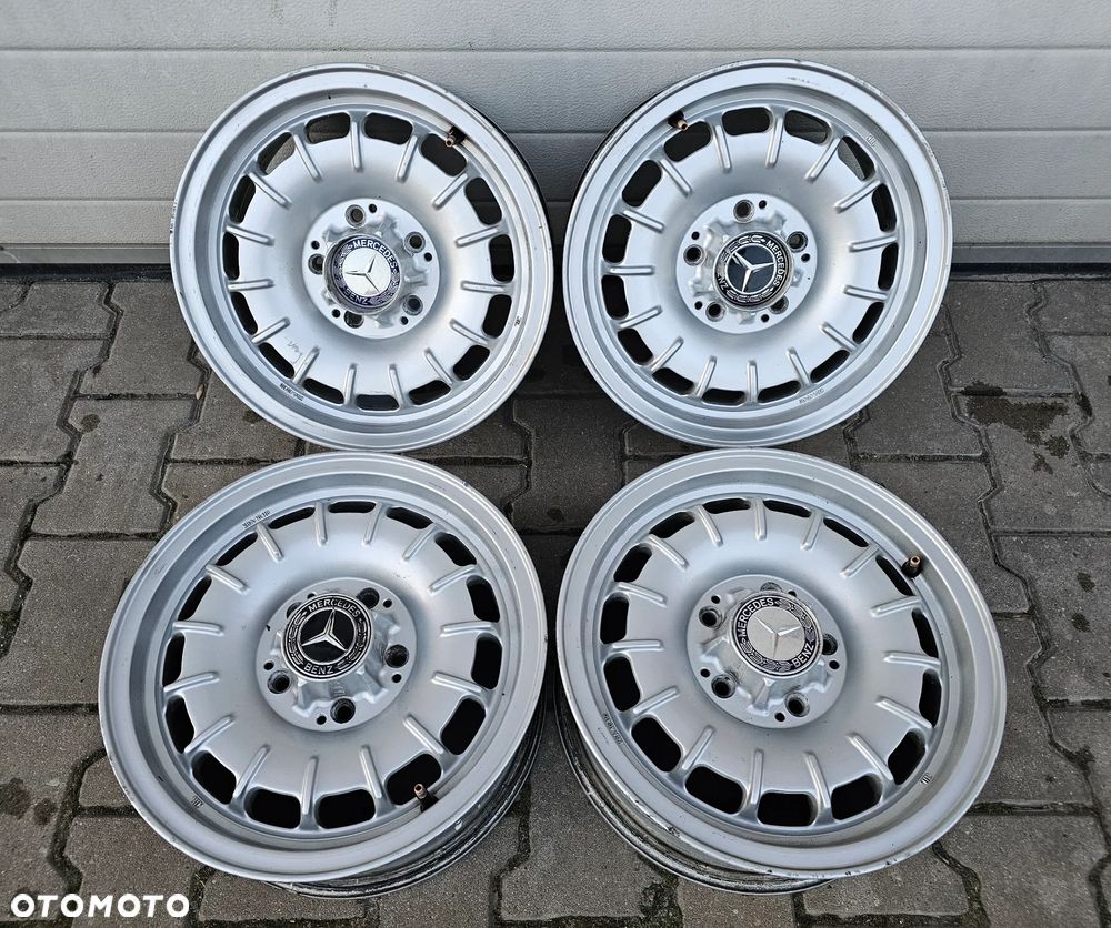 Mercedes-Benz E-Klasa W108 W115 W116 W123 W126 / KBA40410 1084000902 Barock / 6Jx14 ET30 5x112 - 9