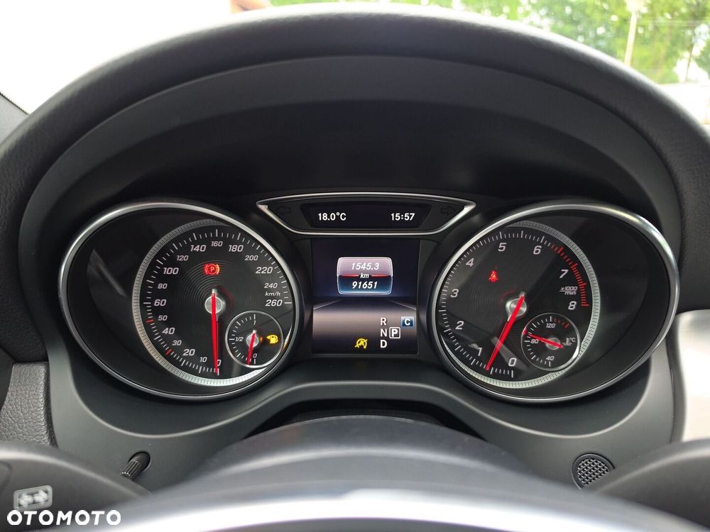 Mercedes-Benz GLA 220 4-Matic - 15