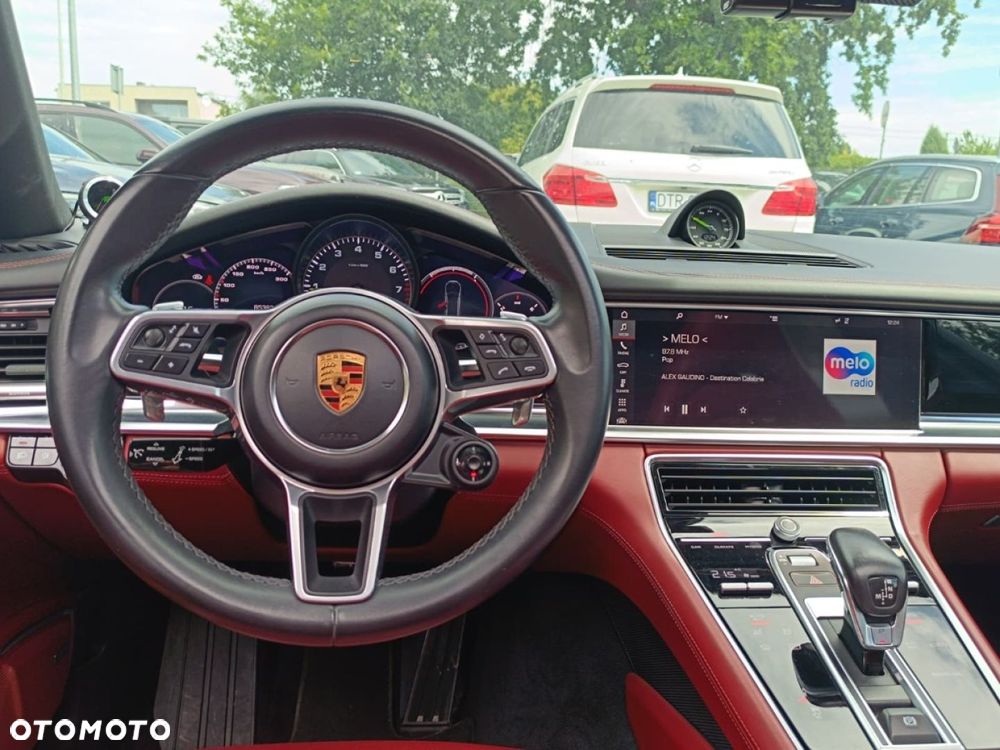 Porsche Panamera - 22