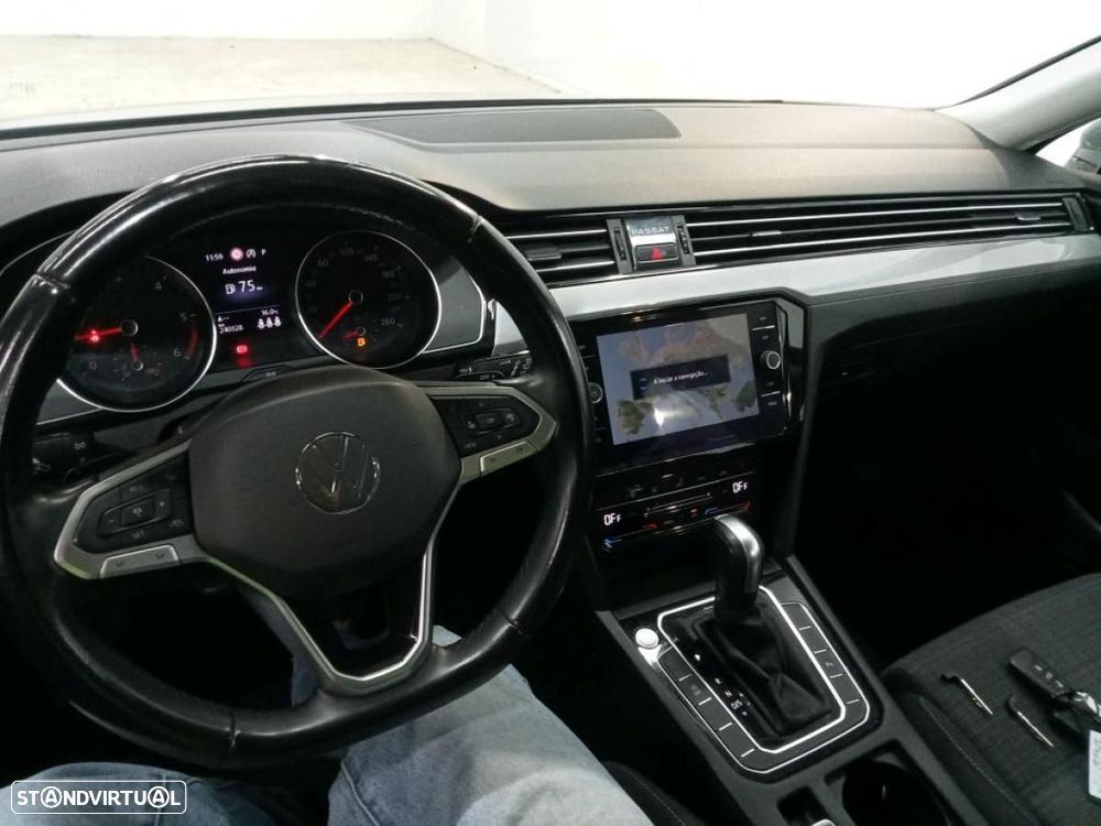 VW Passat Variant 2.0 TDI Business DSG - 7