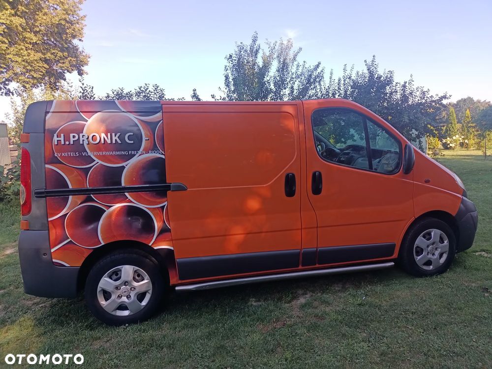 Opel Vivaro - 8