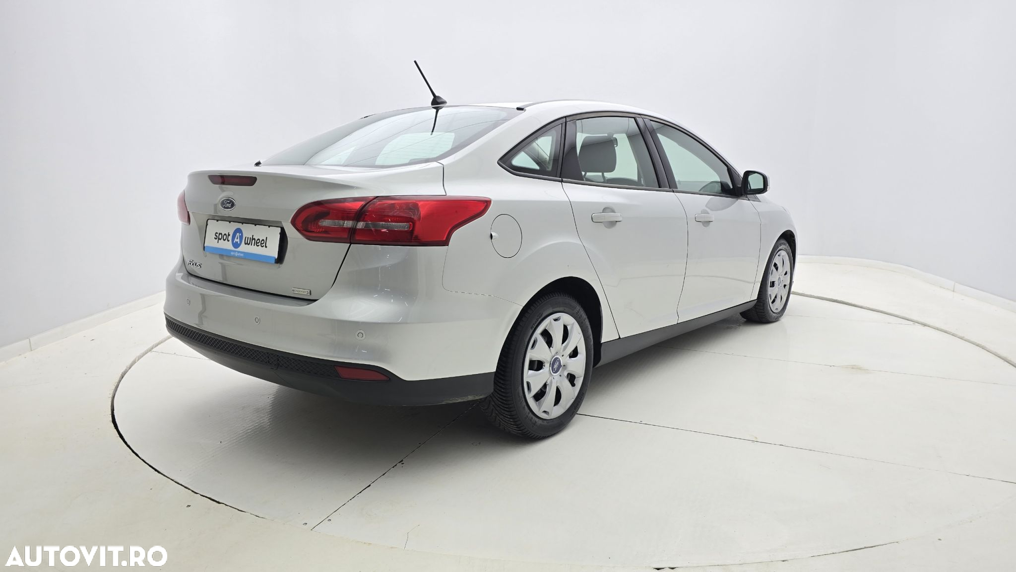 Ford Focus 1.0 EcoBoost Trend - 6
