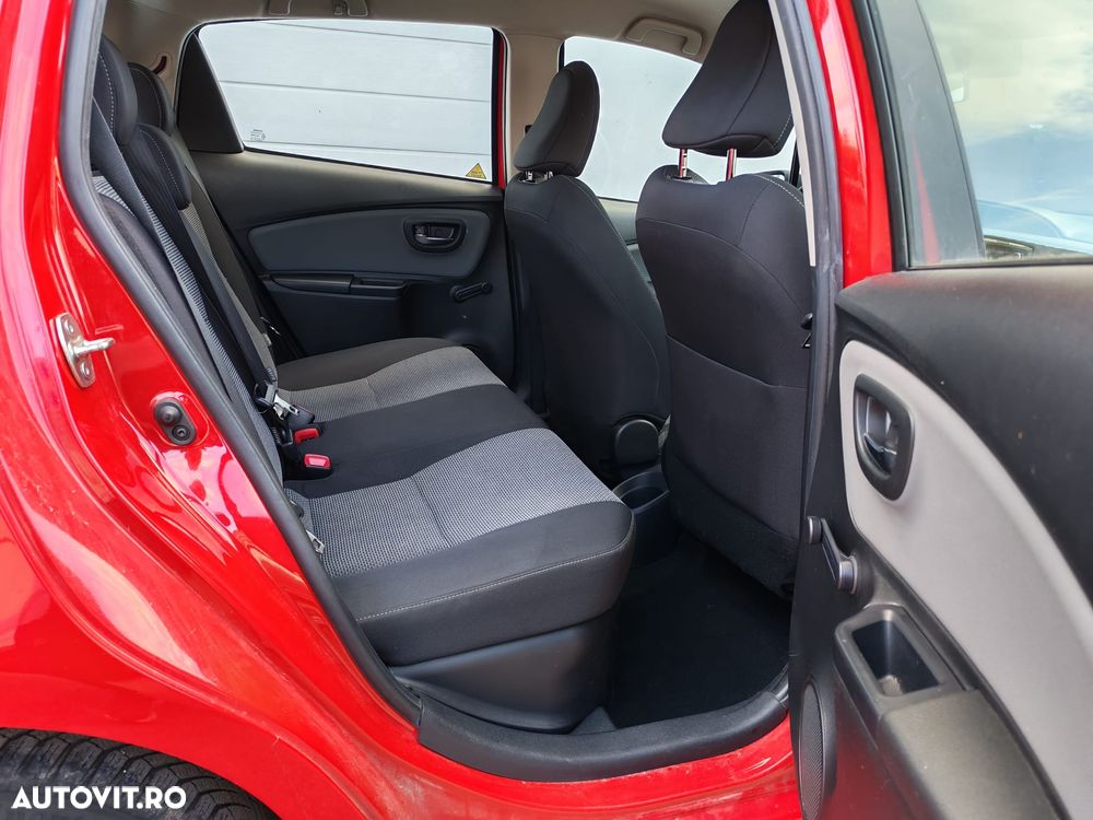 Toyota Yaris 1.5 VVT-i HSD Sol - 13