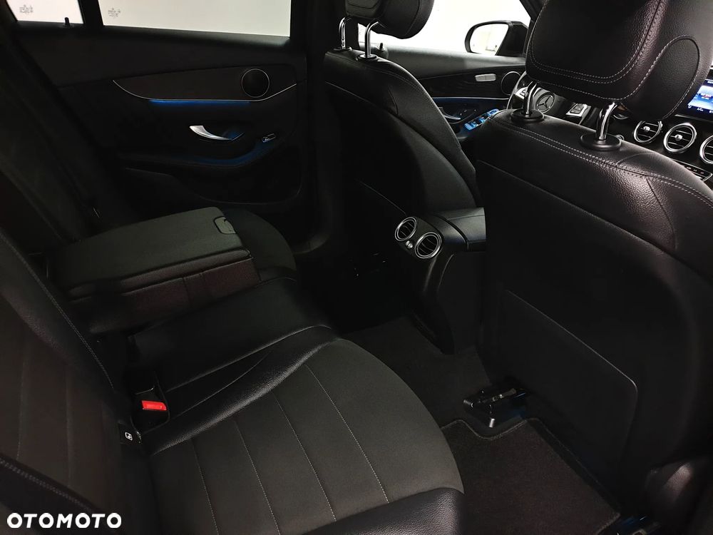 Mercedes-Benz GLC 220 d 4Matic 9G-TRONIC AMG Line - 28