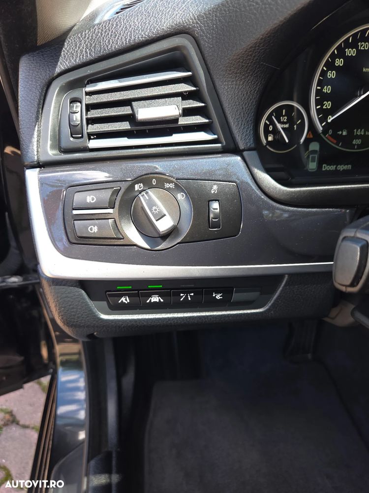 BMW Seria 5 520d Aut. - 27