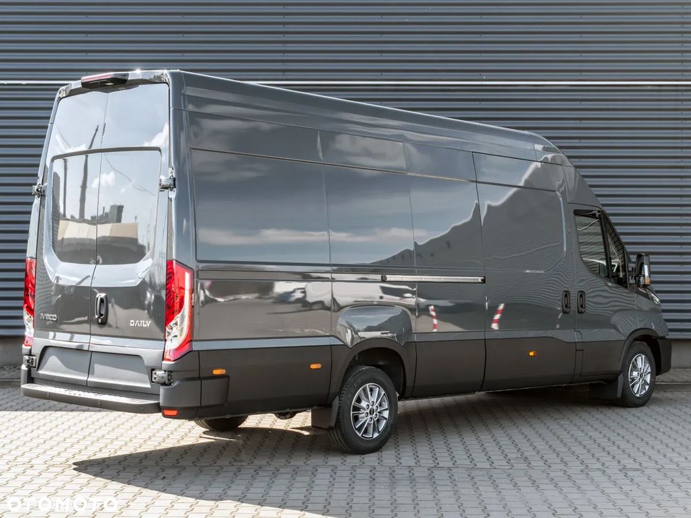 Iveco Daily 35S18HA8V 3.0 L4H3 - 6