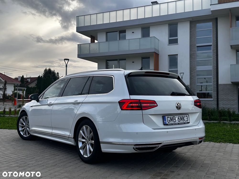 Volkswagen Passat Variant 2.0 TDI SCR 4Motion DSG Highline - 2