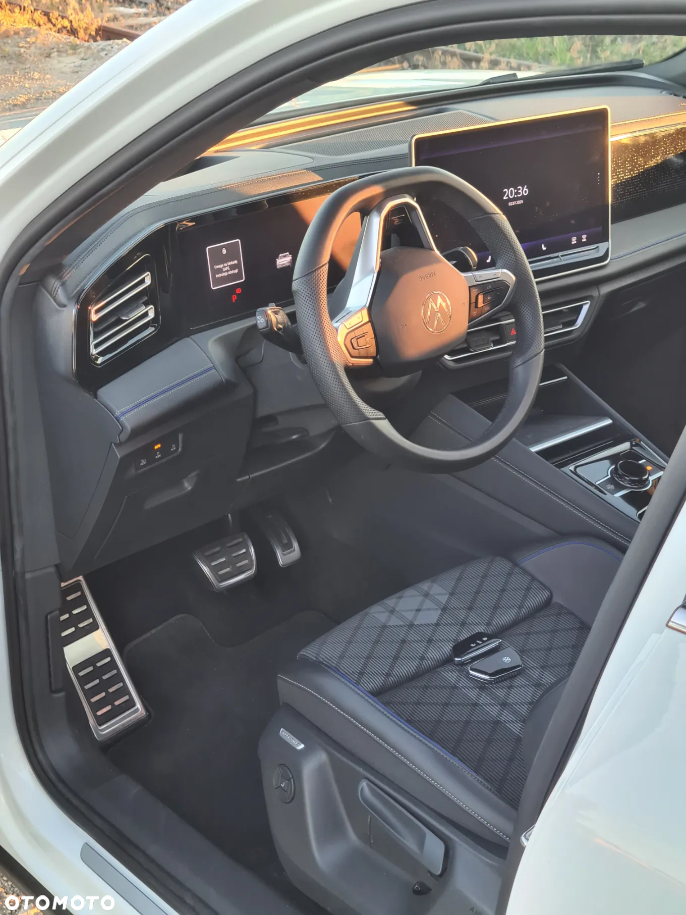 Volkswagen Tiguan 1.5 eTSI OPF DSG R-Line - 19