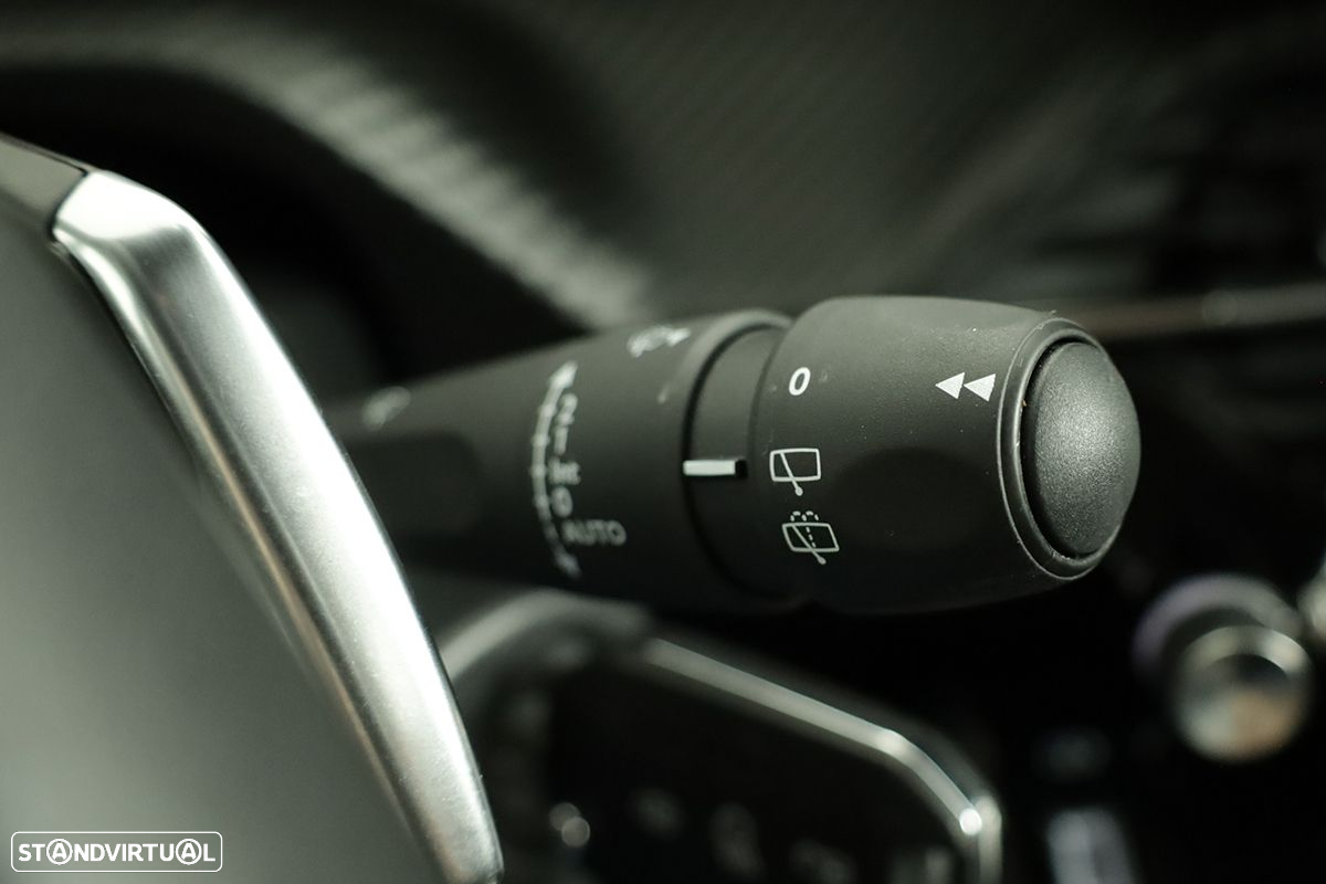 Peugeot 2008 1.2 PureTech Allure EAT8 - 20