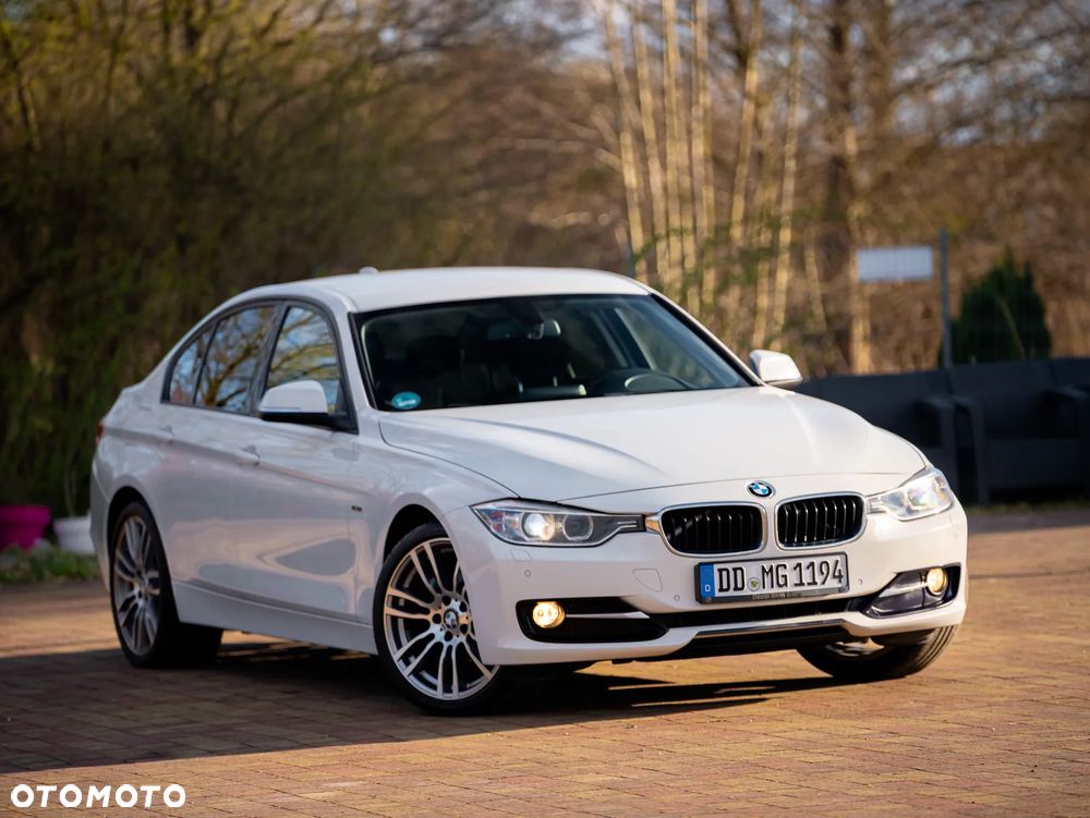 BMW Seria 3 318d Sport Line - 5