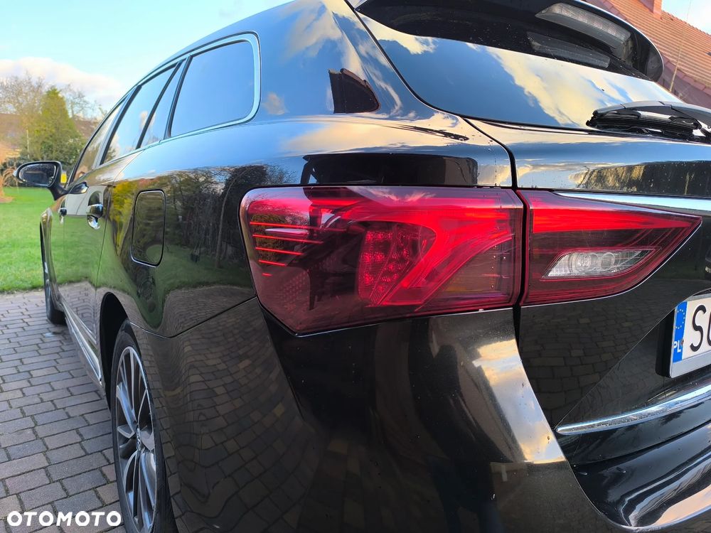 Toyota Avensis 2.0 D-4D Prestige - 22