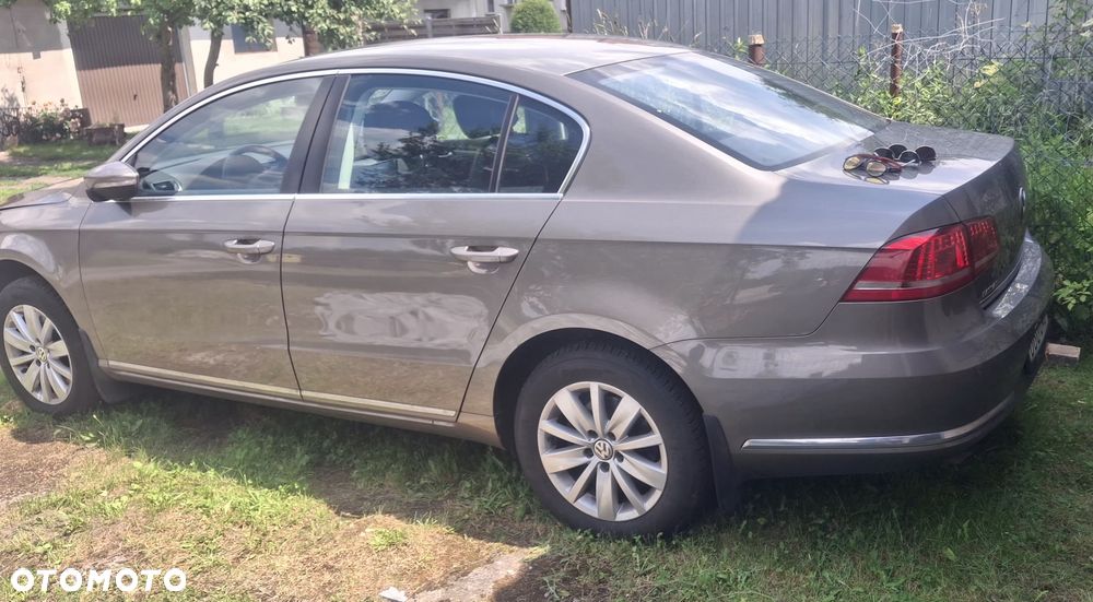 Volkswagen Passat - 3