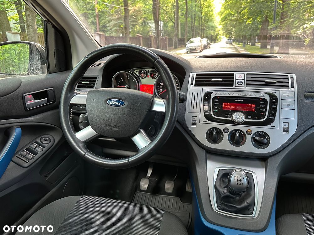 Ford Kuga - 8